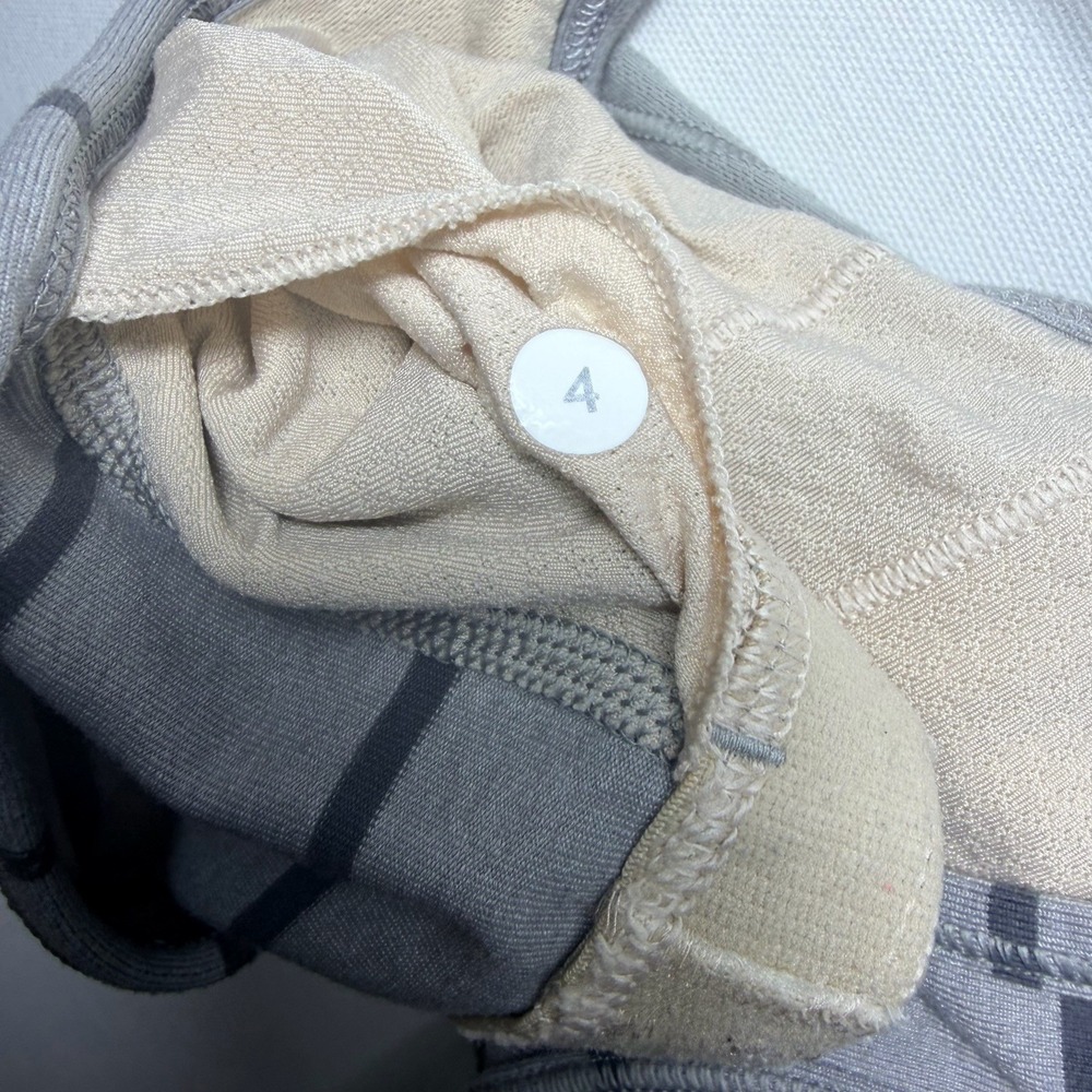 Lululemon No Limits Grey Striped Tank Top Women's size 4 Gym Yoga - Picture 4 of 7
